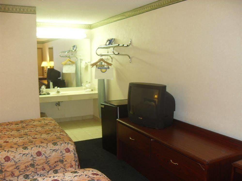 Days Inn By Wyndham Maumee/Toledo Zewnętrze zdjęcie